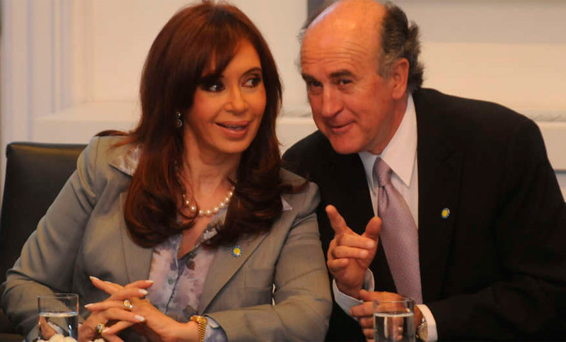 Nuevas escuchas entre Cristina y Parrilli: «Macri es un mafioso sostenido por los medios»