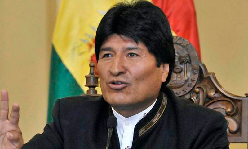 Morales reforma gabinete mientras busca reelección en Bolivia