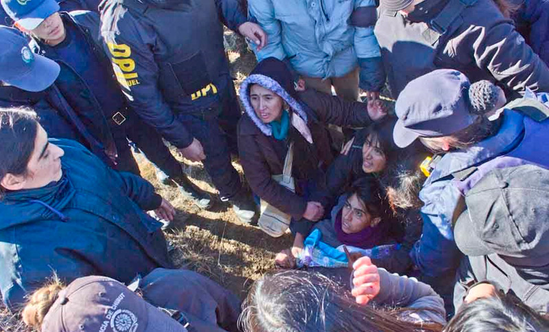 La Iglesia y Amnistía Argentina repudiaron la represión a mapuches en Chubut