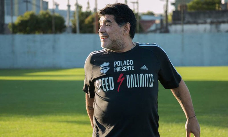 Diego Maradona volvió a entrenar con el plantel de Deportivo Riestra