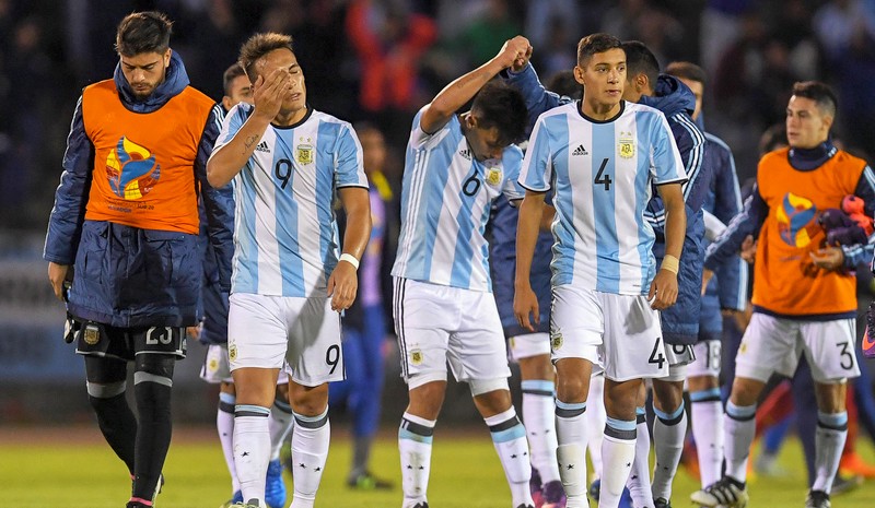 Argentina perdió con Ecuador y se complica su clasificación al mundial