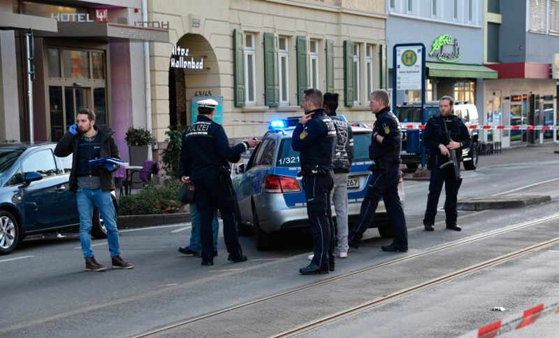 Un auto arremete contra peatones en Alemania y provoca tres heridos
