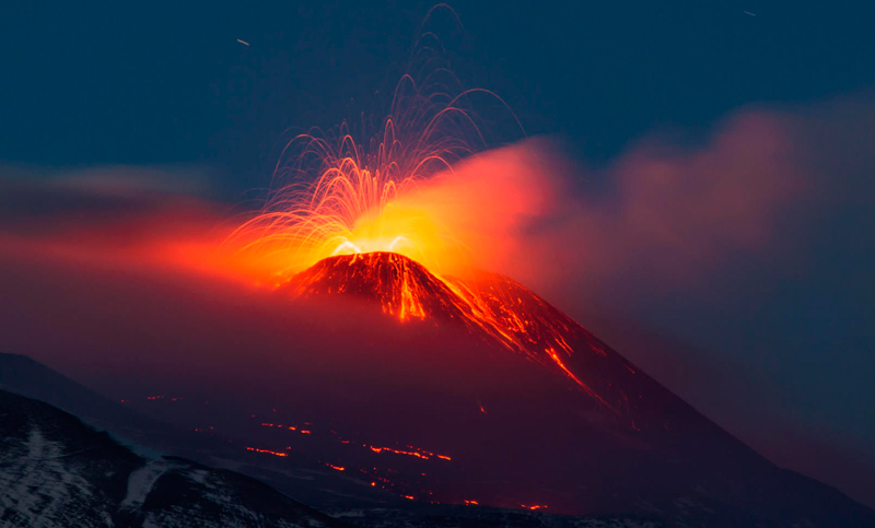 El volcán Etna entró en erupción en las últimas horas