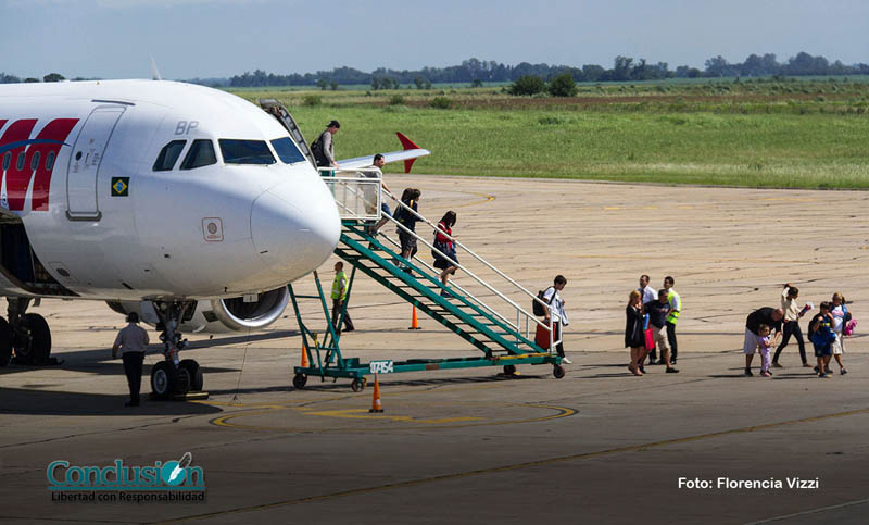 Nueva ruta aérea: LAN Chile ya puede volar desde Rosario a la capital chilena