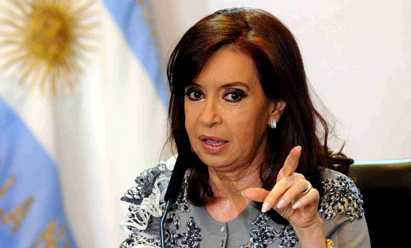 Cristina Kirchner intimó a Macri y Felipe González a aclarar si hablaron de su posible detención