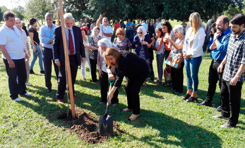 Plantaron árboles en homenaje a los desaparecidos