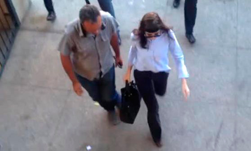 Florencia Kirchner en Comodoro Py: afirmó que es víctima de una «persecución política»