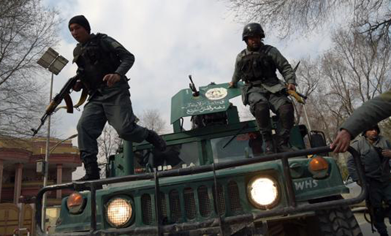 Casi 40 muertos en ataque al hospital militar de Kabul