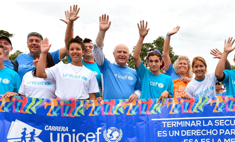 Lifschitz participó en Rosario de la largada de la carrera Unicef por la Educación