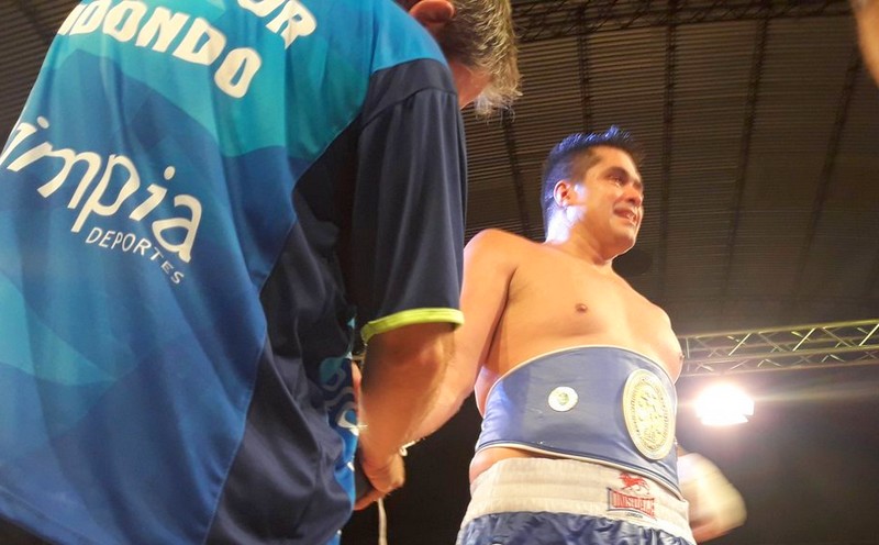 Matías Vidondo ganó por puntos y conservó el título argentino