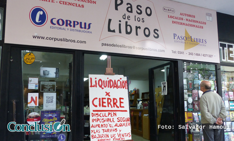 Librería del centro cierra sus puertas y se lo agradece a Macri