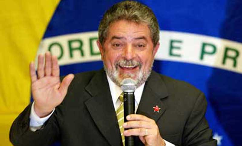 Brasil: Lula anunció su candidatura presidencial para 2018