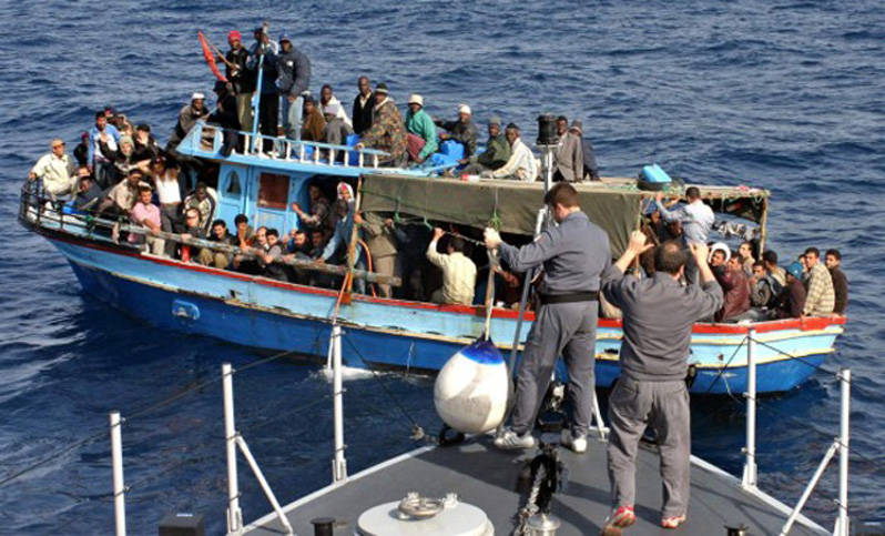 Al menos 97 migrantes desaparecidos en naufragio frente a las costas de Libia