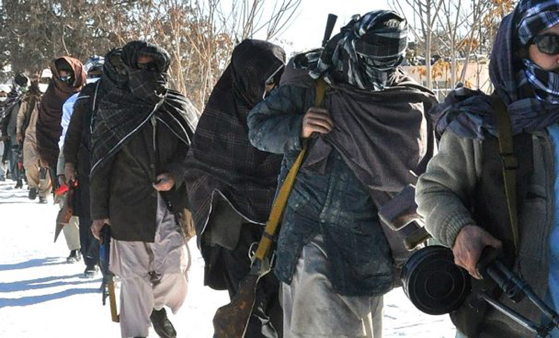 Afganos piden sanciones por negligencia, tras la matanza de Mazar-e-Sharif
