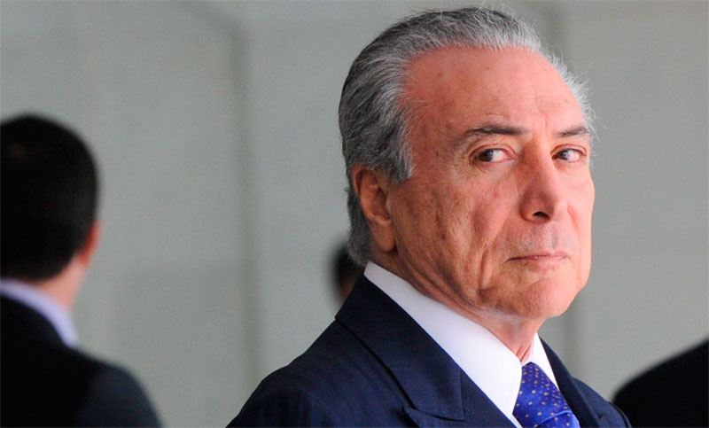 Temer gana tiempo en el juicio que puede anular su presidencia en Brasil