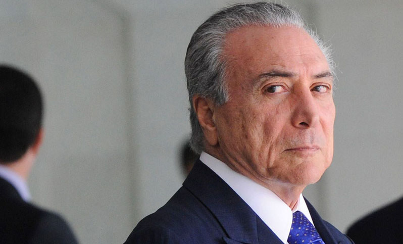 Tras nuevo shock de Lava Jato, Temer busca calmar Brasil