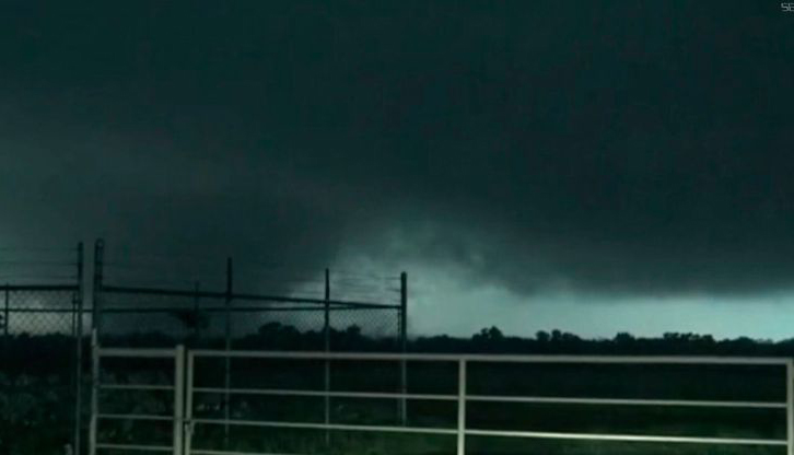 EE.UU: al menos cinco muertos, y cincuenta heridos por tornados en Texas