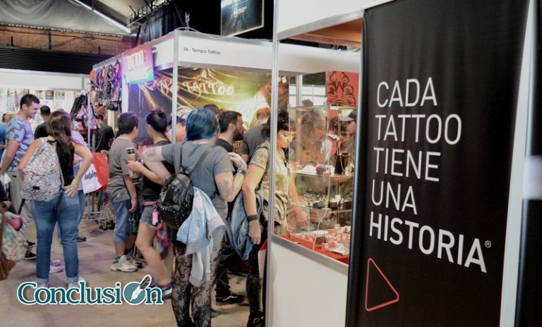 Rosario se pintó la piel en la 6º Convención de Tatuajes