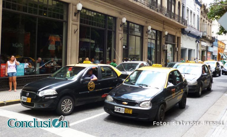 Se levantó el paro de taxis luego de más de un día de interrupción del servicio