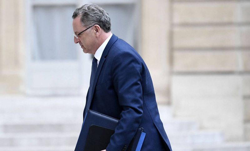 Francia: el ministro sospechoso de nepotismo aseguró que no dimitirá