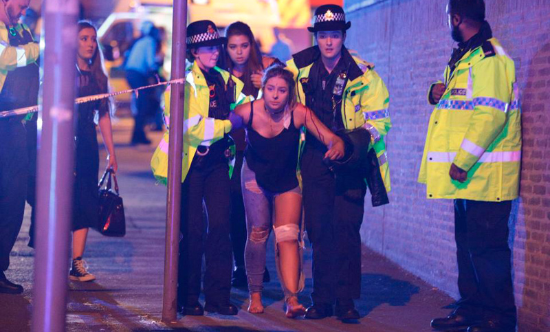 Pánico en Manchester: al menos 19 muertos y 50 heridos por un ataque en recital de Ariana Grande