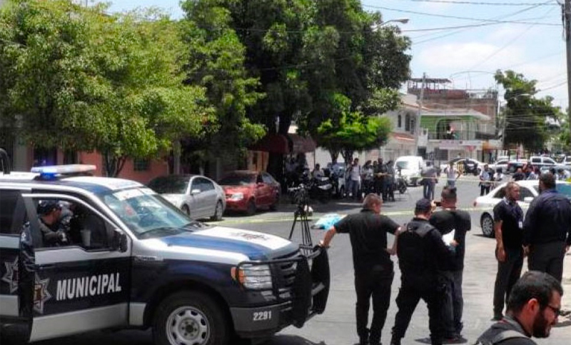 Otros dos periodistas fueron asesinados a tiros en México