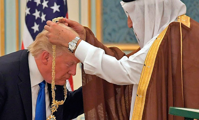 El escalofriante regalo del rey de Arabia Saudita para Donald Trump