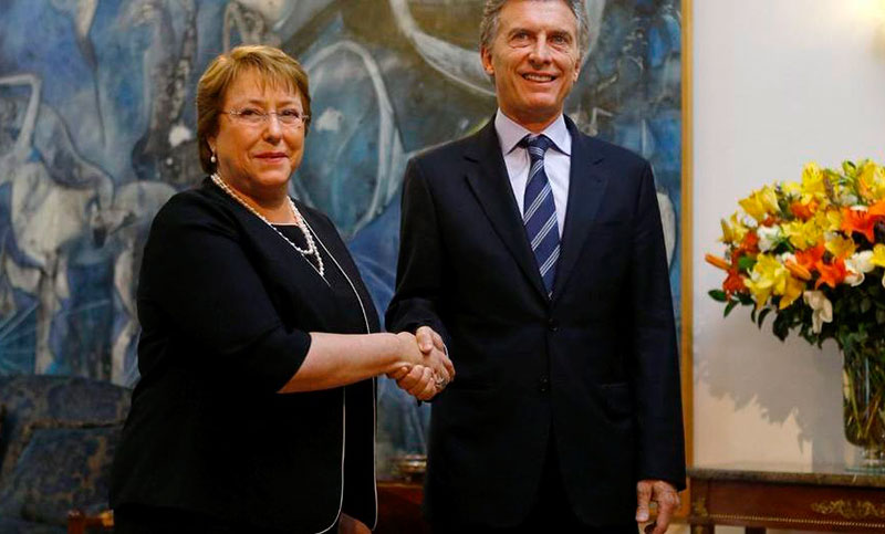 Macri viaja a Chile para avanzar con Bachelet en la integración bilateral