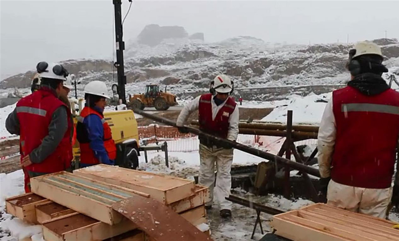 Chile: declararon estado de emergencia para rescatar a dos mineros atrapados