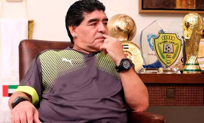 Maradona, duro contra Sampaoli: “Que se quede en la casa”