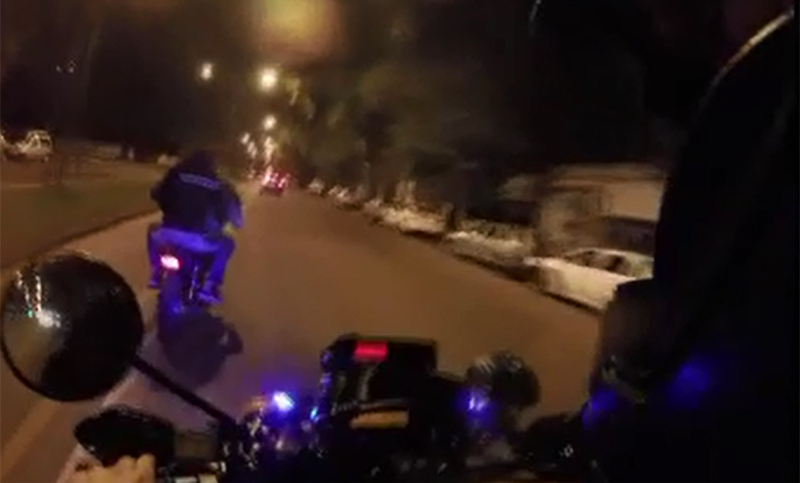 Espectacular persecución de la policía motorizada terminó con dos detenidos