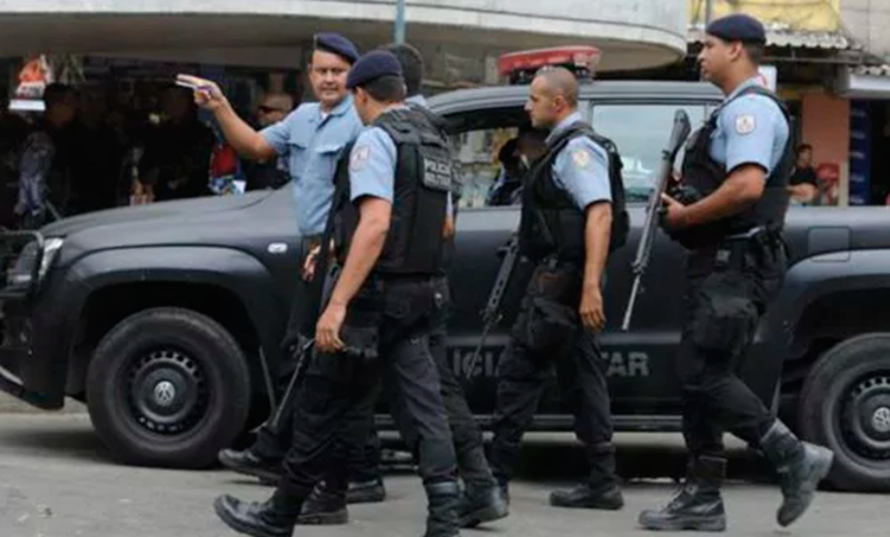 Detienen a 54 policías por trabajar para los narcos de Río de Janeiro