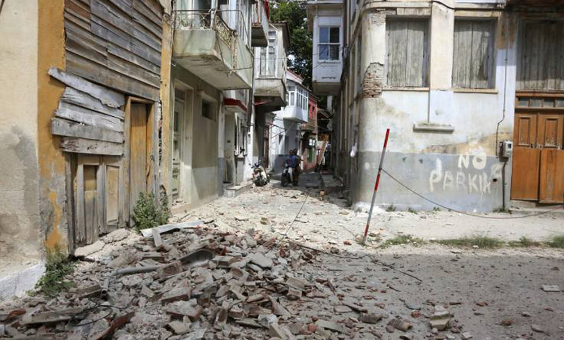 Grecia: sismo de magnitud 6,3 en el Egeo deja 10 heridos