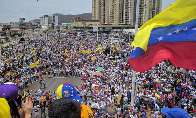 Venezuela vivirá una jornada de votaciones y protestas en sus calles