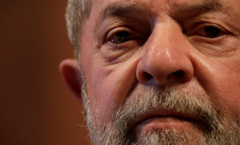 Juez Moro bloquea bienes y cuentas de Lula da Silva