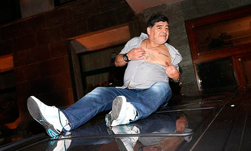 Diego Maradona recibe la ciudadanía honoraria de Nápoles