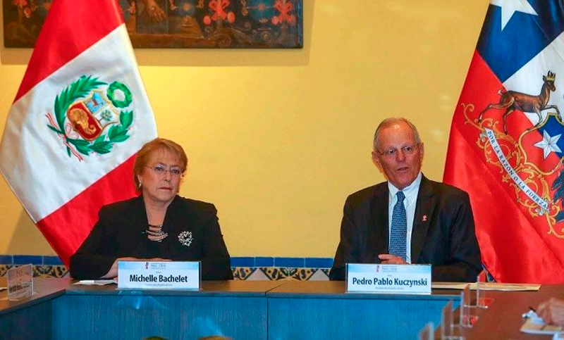 Kuczynski y Bachelet inician una histórica cita entre Perú y Chile