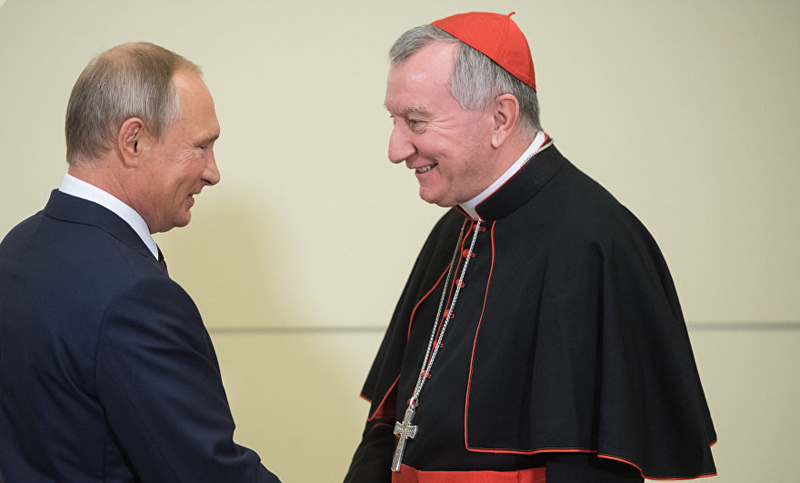 El secretario de Estado del Vaticano se reunión con Putin en Rusia