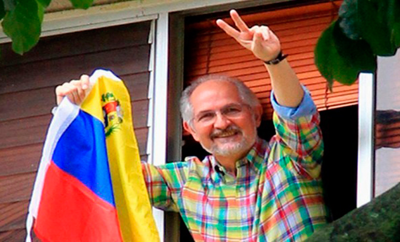 Opositor venezolano vuelve a prisión domiciliaria antes de la Constituyente