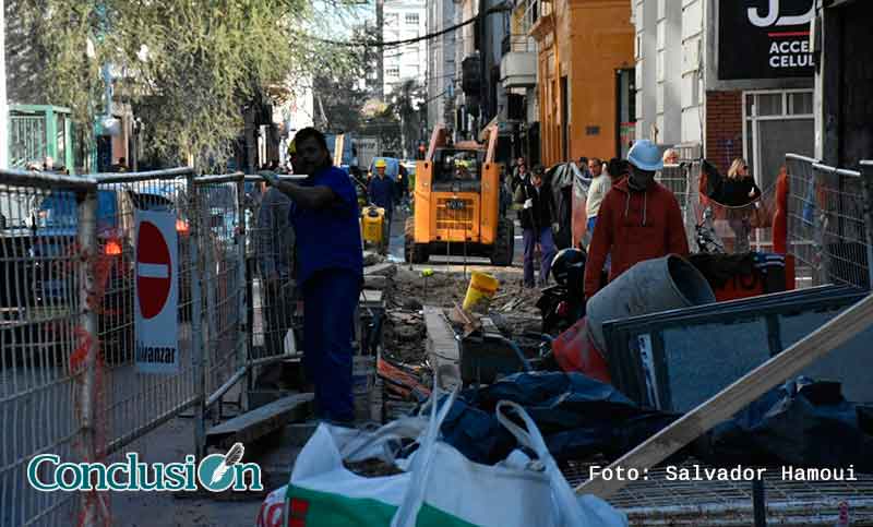 A 12 meses de intervención en la zona central, siguen las obras en calle Sarmiento
