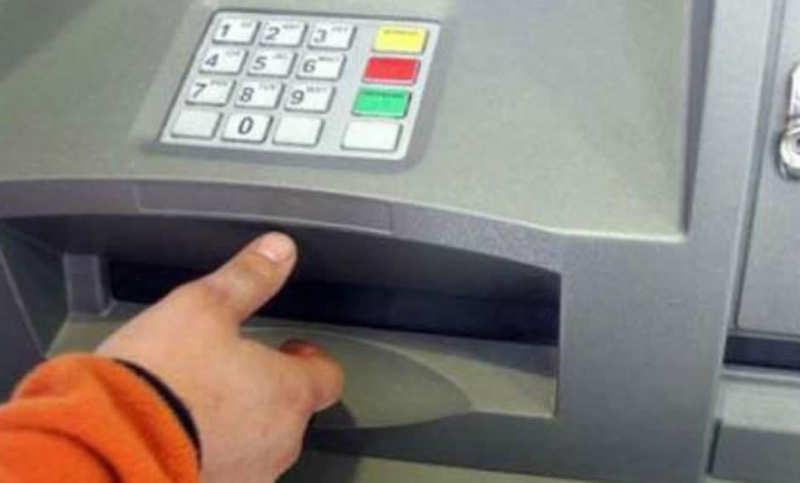 Violentaron un cajero automático del Banco Municipal en zona oeste