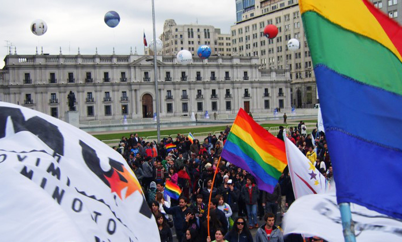 Bachelet envió al Congreso un proyecto de matrimonio igualitario