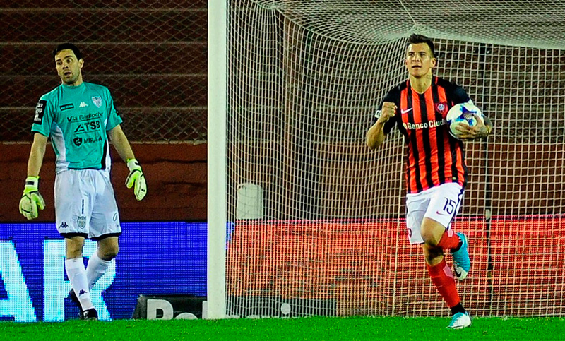 San Lorenzo sufrió en el partido y en los penales, pero eliminó a Cipoletti