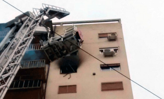 Al menos 7 personas heridas por incendio en edificio de Palermo