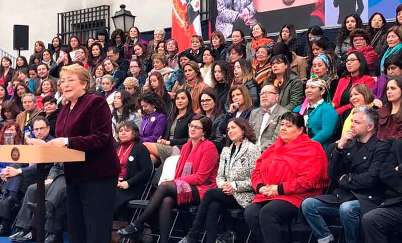 Bachelet promulga emblemática ley que despenaliza el aborto terapéutico