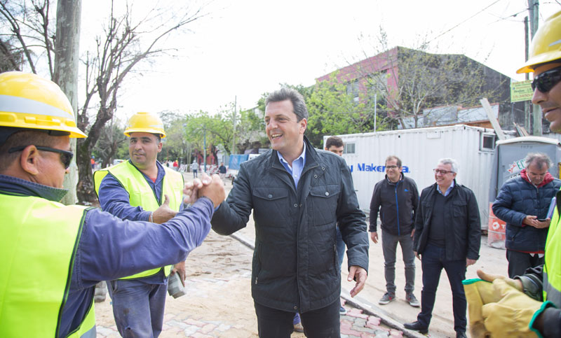 “Proponemos cuidar el trabajo y bajar los impuestos que se lleva el Gobierno”