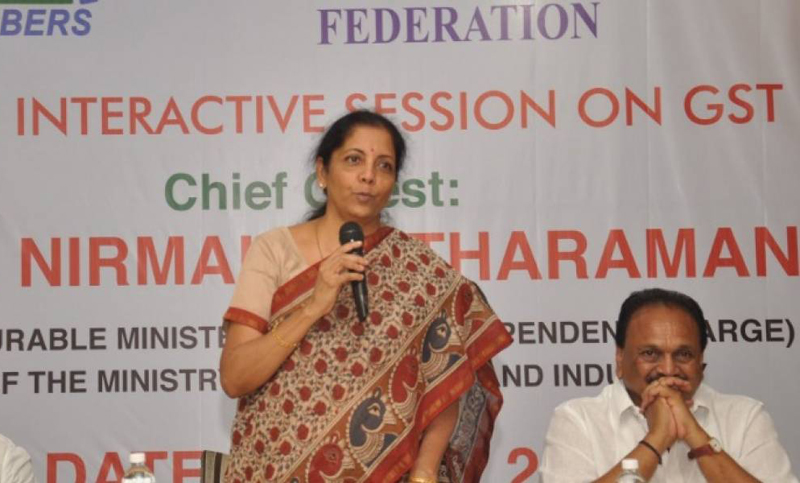 India nombra por primera vez a una mujer ministra de Defensa