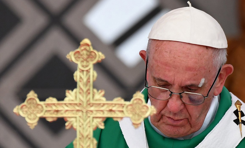 El Papa dejó Colombia luego de cinco días y ya viaja de regreso a Roma