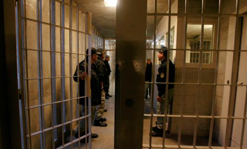 Aprueban proyecto para que militares y policías cumplan penas en cárceles castrenses