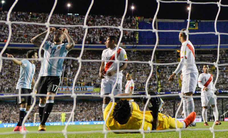 Flojo en el arco rival: las siete chances más claras de la selección ante Perú